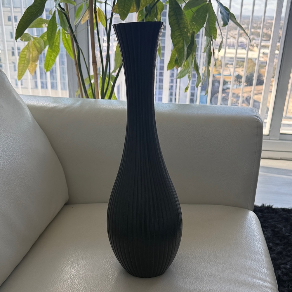 Elegant Black Vase large